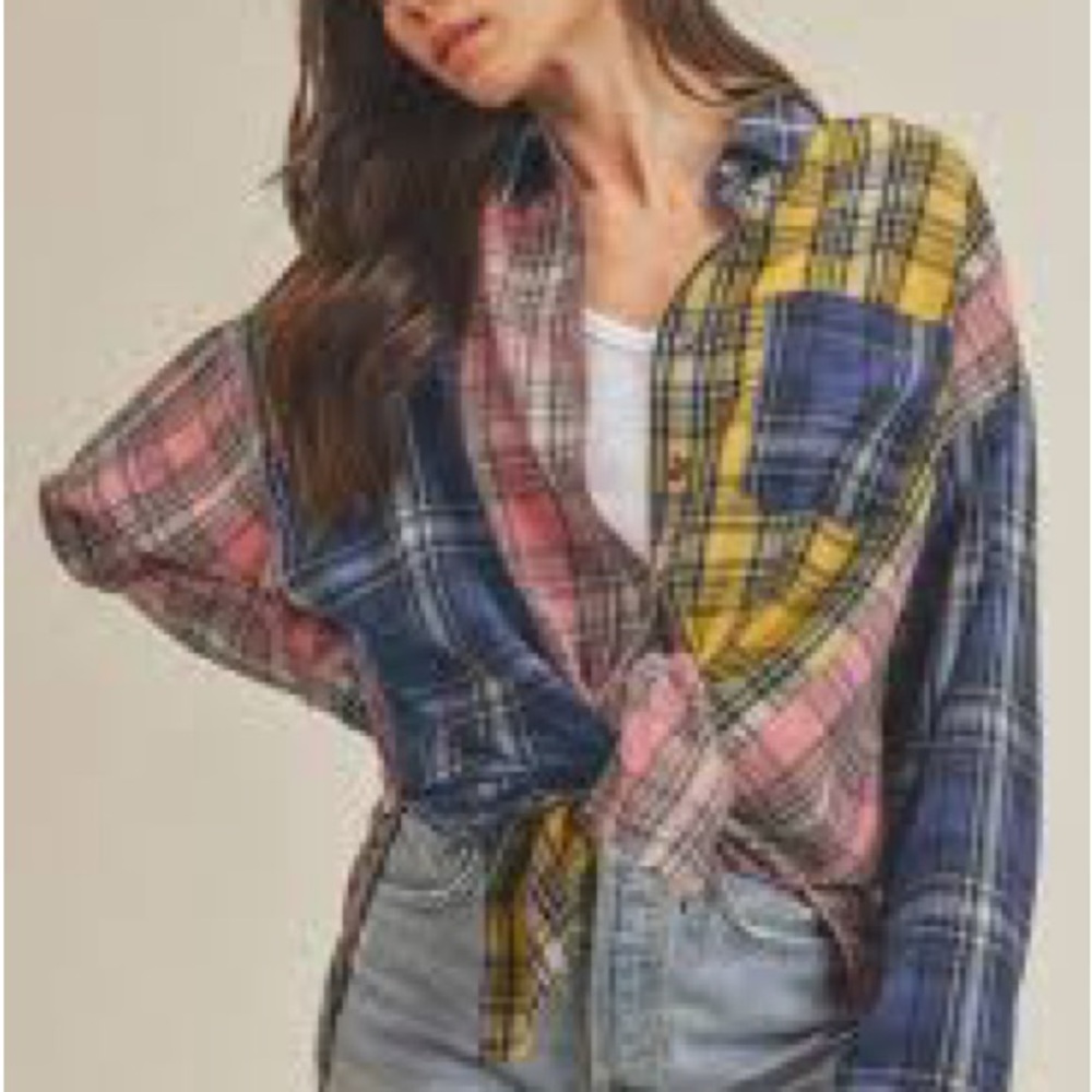 Plaid Button-Front Tie Shirt in Navy, Pink & Yellow Size Medium